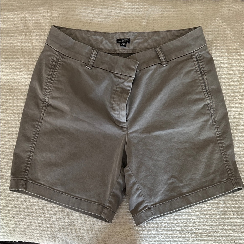 Women’s JCrew cotton shorts in gray, size 8.